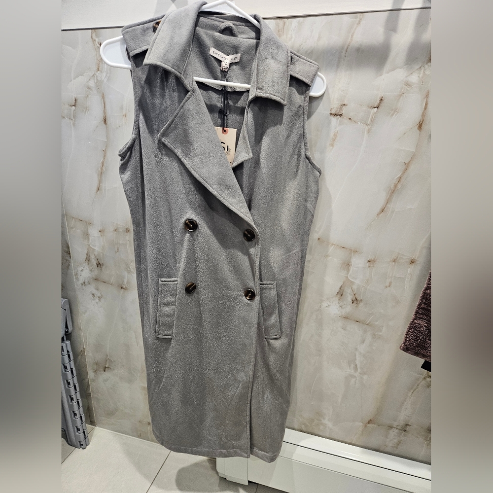 Sincerely Jules Elegant Gray Double Breasted Faux suede vest with belt